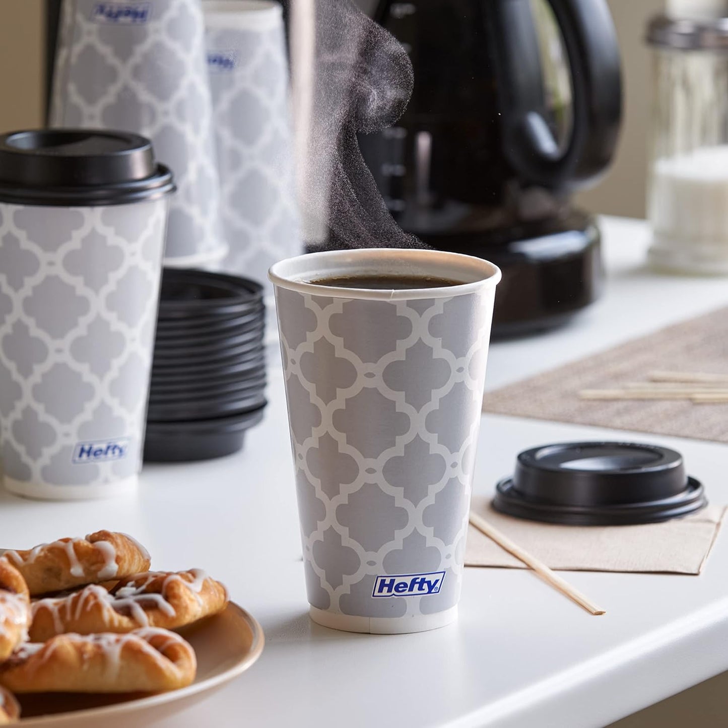 Disposable Hot Cups with Lids, 16 oz, 20-pack ($0.23/Unit)